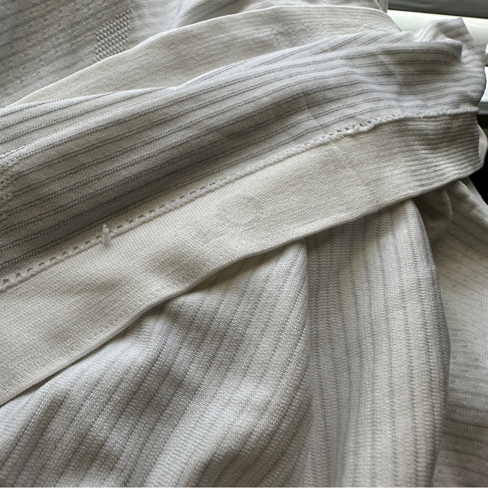 Lululemon Swiftly Tech Long Sleeve Shirt 2.0 Race Length - Size 10 - White - Picture 9 of 10